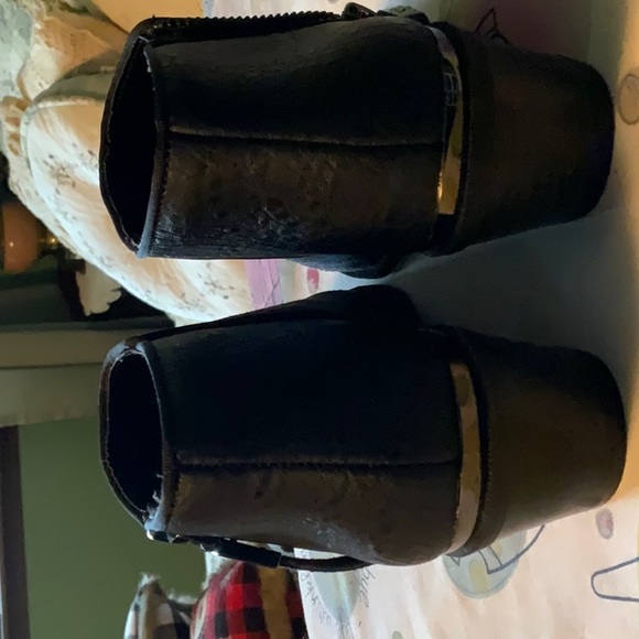 Size 5 and half “simply Vera” ankle boots - Picture 5 of 5